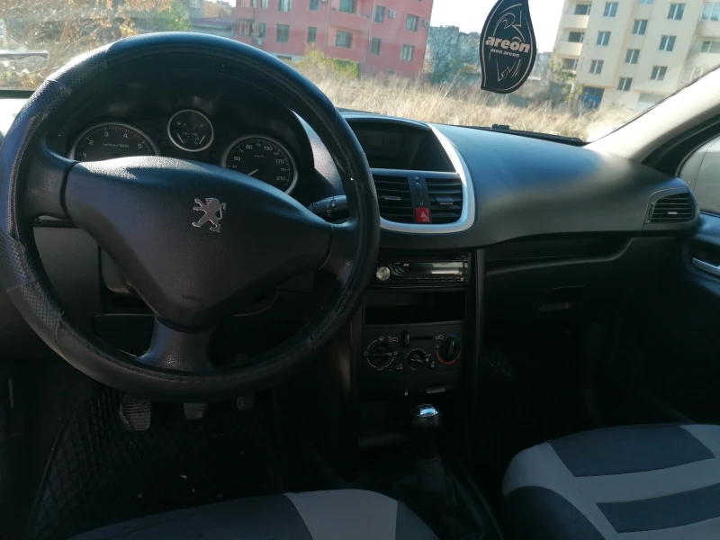 Peugeot 207 1.4, снимка 6 - Автомобили и джипове - 48109478