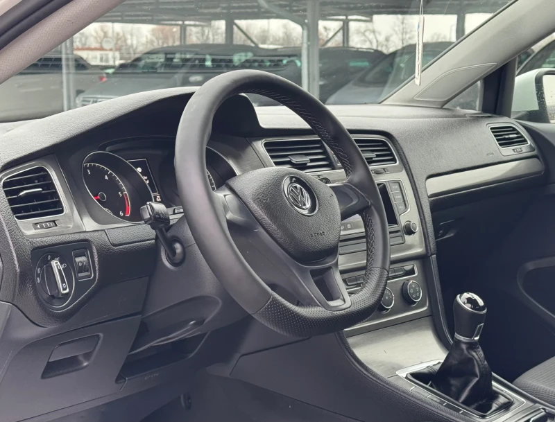 VW Golf 1.6TDI ИТАЛИЯ, снимка 6 - Автомобили и джипове - 48299909