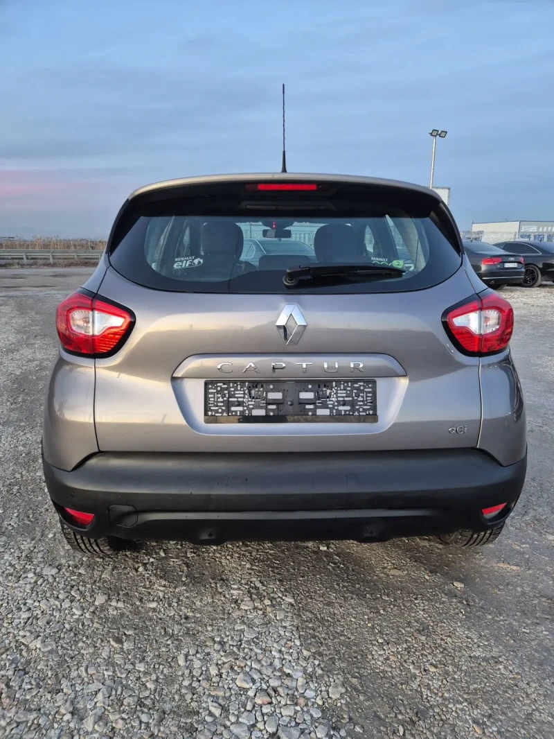 Renault Captur Топ !, снимка 6 - Автомобили и джипове - 48790174