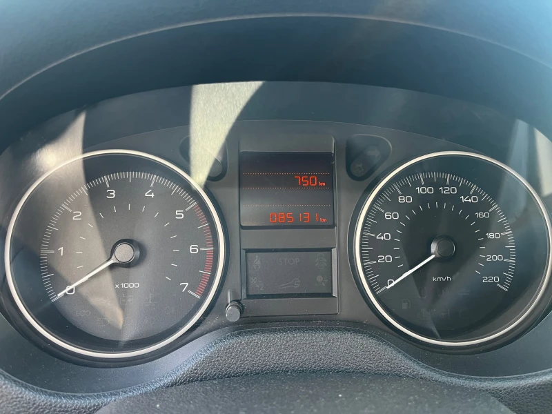 Peugeot 301 1.6 Blue HDI, снимка 8 - Автомобили и джипове - 52555632