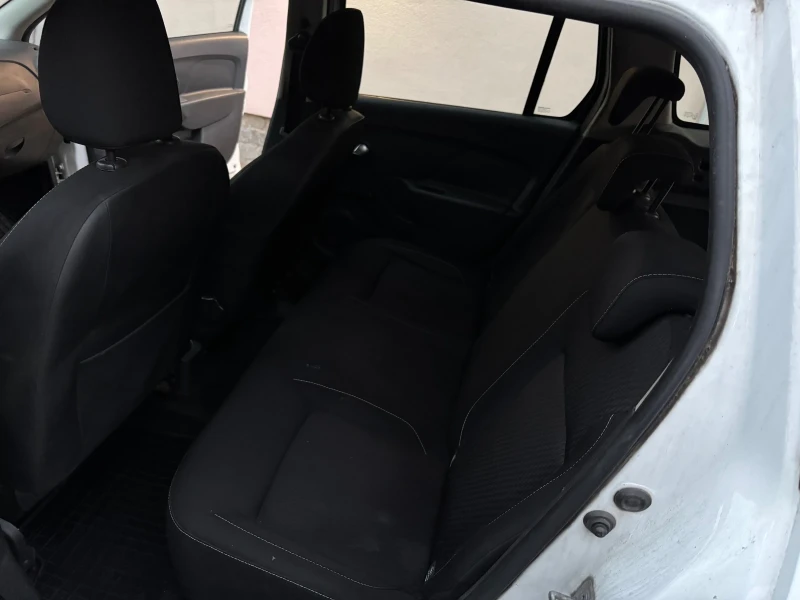 Dacia Logan Mcv 1.5, снимка 10 - Автомобили и джипове - 52122895