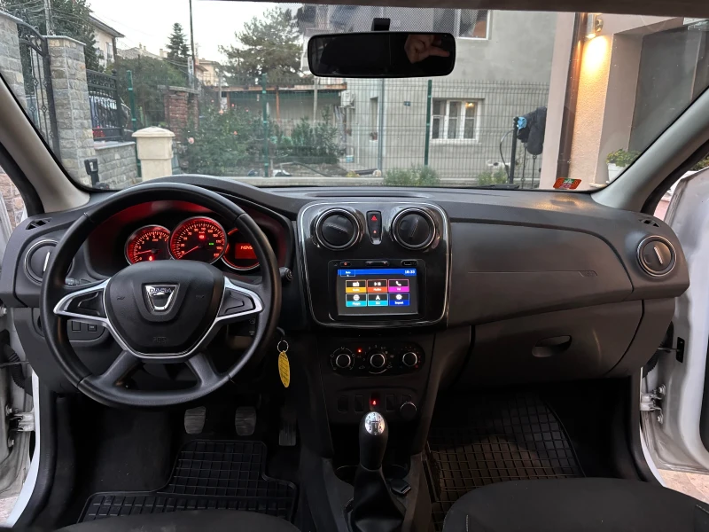 Dacia Logan Mcv 1.5, снимка 8 - Автомобили и джипове - 52122895
