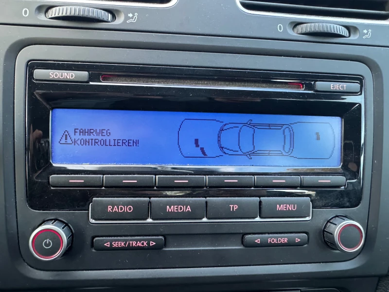 VW Golf TDi, снимка 16 - Автомобили и джипове - 52281345