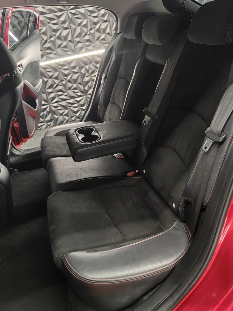 Mazda 3 2.0i* SKYACTIVE* ПОДГРЕВ* ТЕМПОМАТ* НАВИ* 68000КМ*, снимка 7 - Автомобили и джипове - 52503463