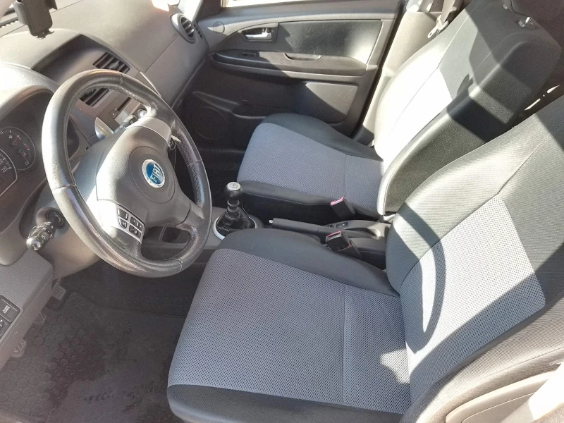 Fiat Sedici 1.9 М-Jet 4x4 , снимка 7 - Автомобили и джипове - 52812676