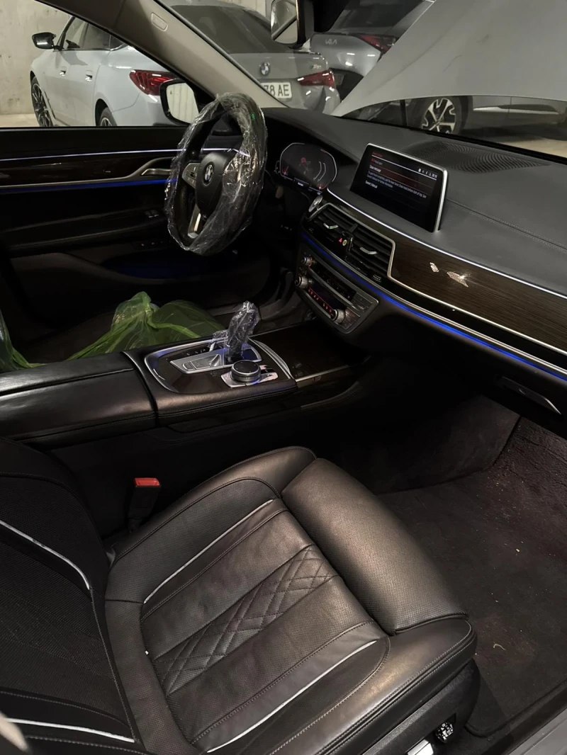 BMW 740, снимка 2 - Автомобили и джипове - 52935476