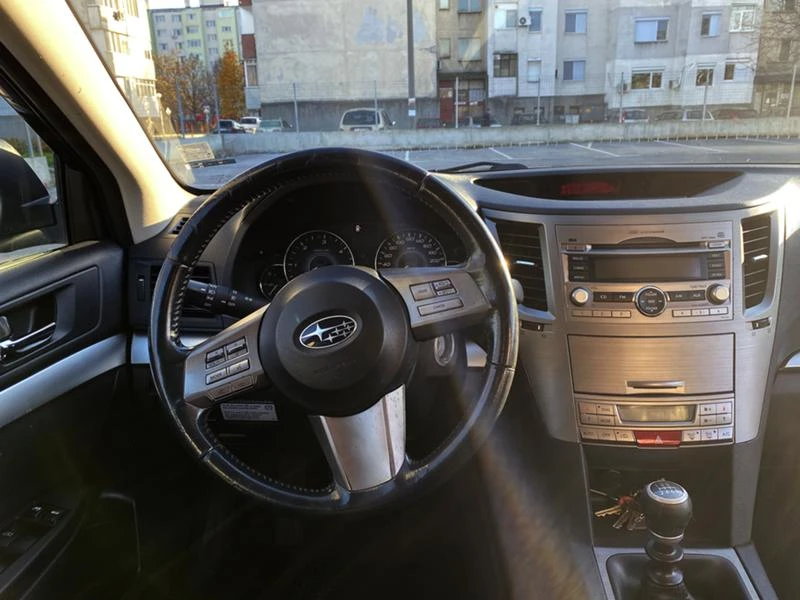 Subaru Outback 2.0d. 4x4, снимка 8 - Автомобили и джипове - 48071447