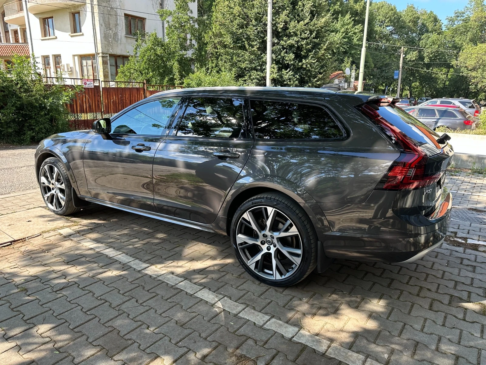 Volvo V90 Cross Country  - изображение 8