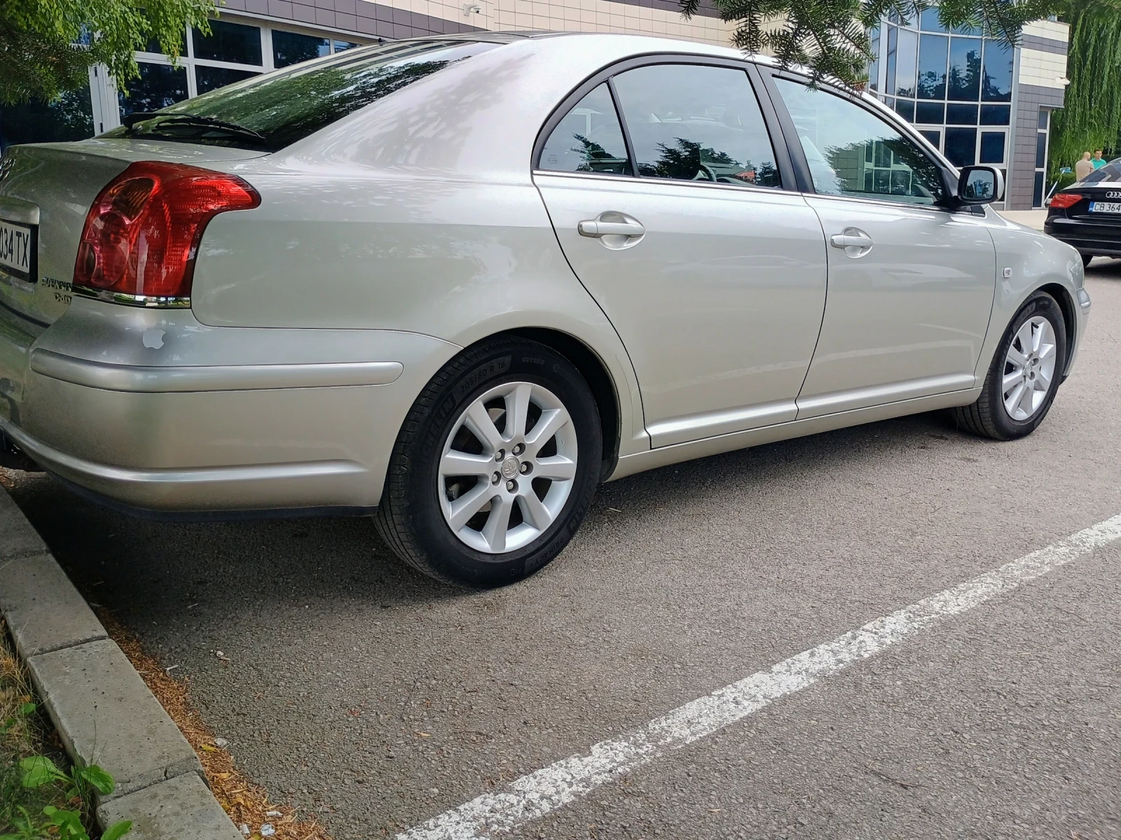 Toyota Avensis 2.0d4d 116 - изображение 5