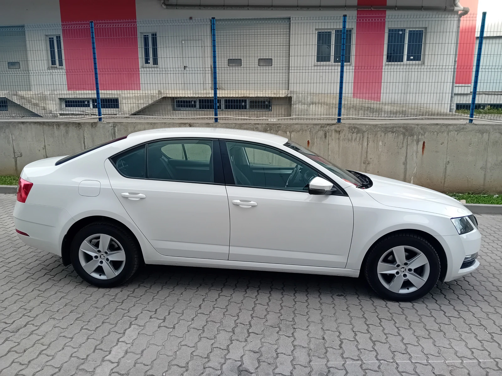 Skoda Octavia 2.0TDI 116ks EURO 6D AdBlue - изображение 4