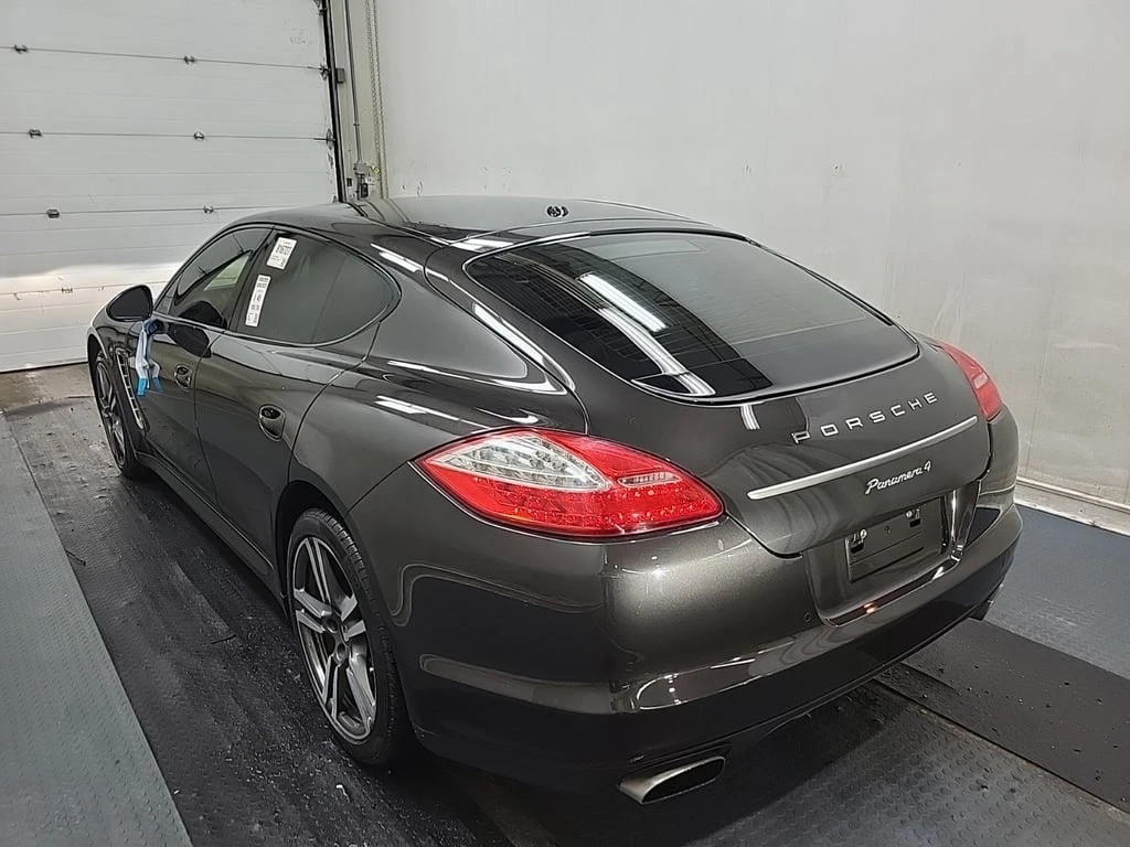 Porsche Panamera * 4DR HB * CARFAX * БЕЗ ПЪРВОНАЧАЛНА ВНОСКА - изображение 6