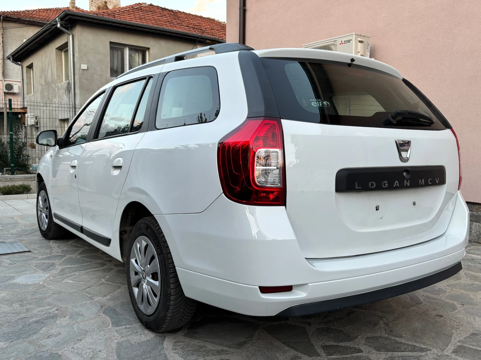 Dacia Logan Mcv 1.5 - изображение 6