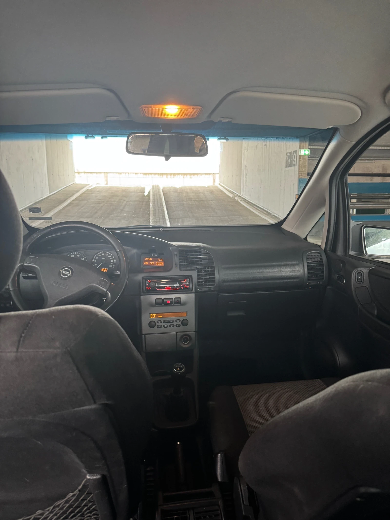 Opel Zafira 1.6i - изображение 9