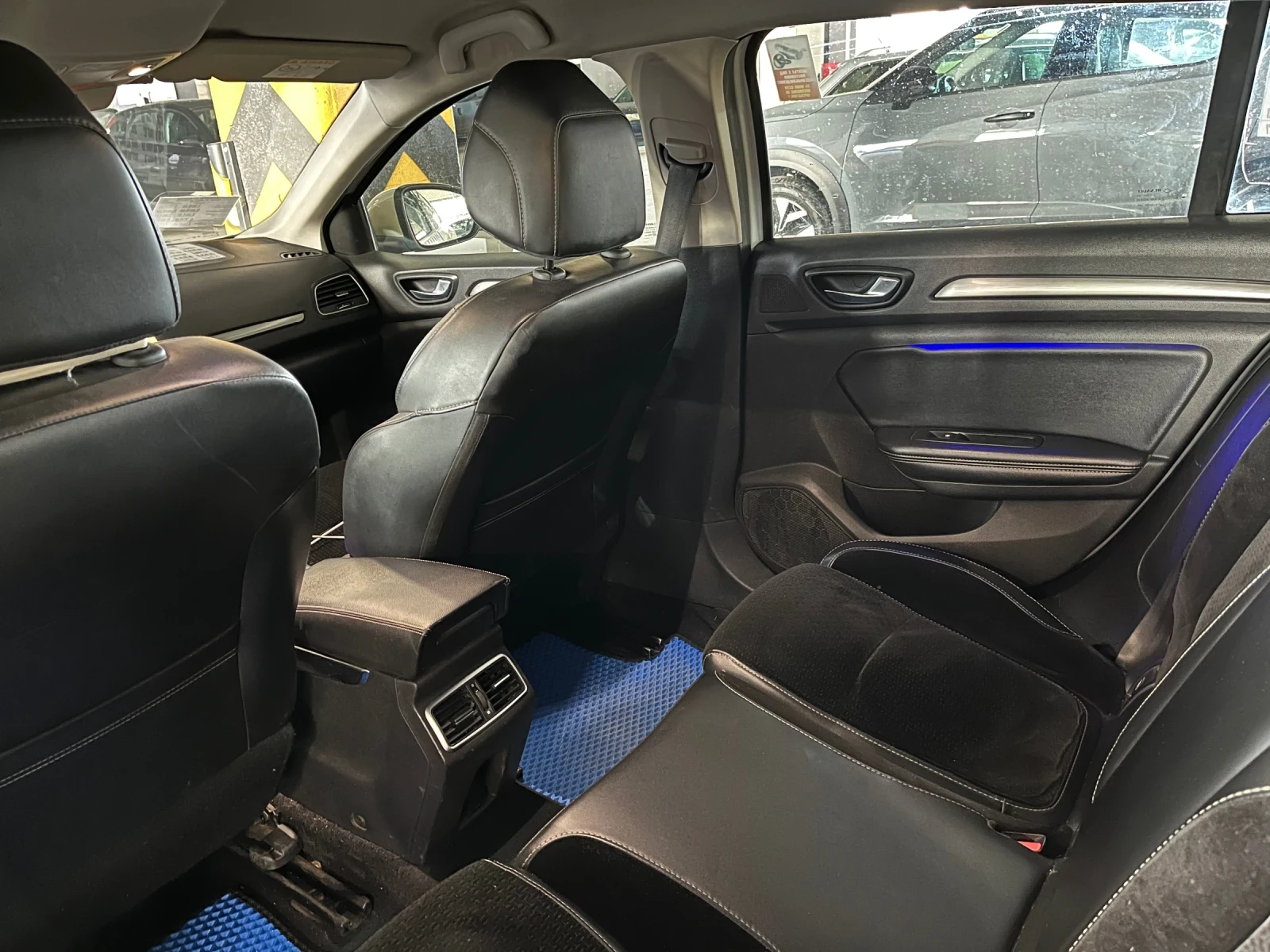 Renault Megane 1.5DCI EDC , снимка 9 - Автомобили и джипове - 53851493