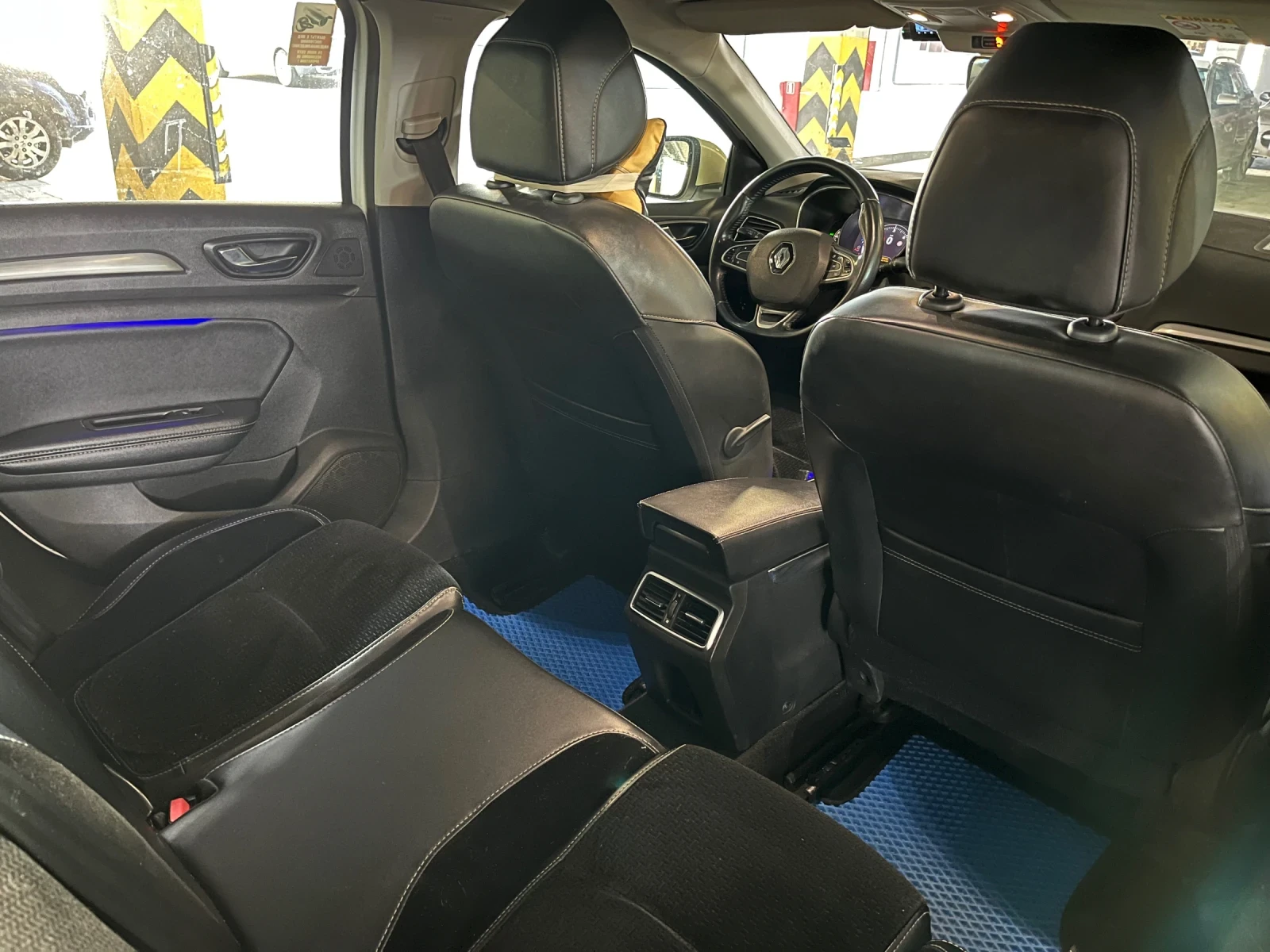 Renault Megane 1.5DCI EDC , снимка 10 - Автомобили и джипове - 53851493