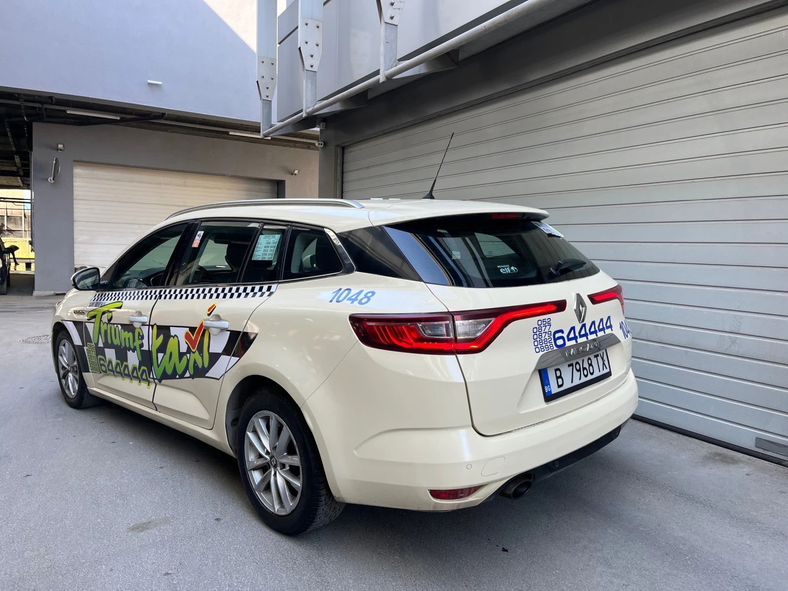 Renault Megane 1.5DCI EDC , снимка 2 - Автомобили и джипове - 53851493