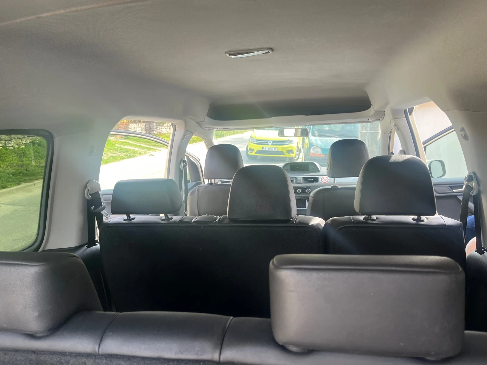 VW Caddy Макси, снимка 11 - Автомобили и джипове - 53876312