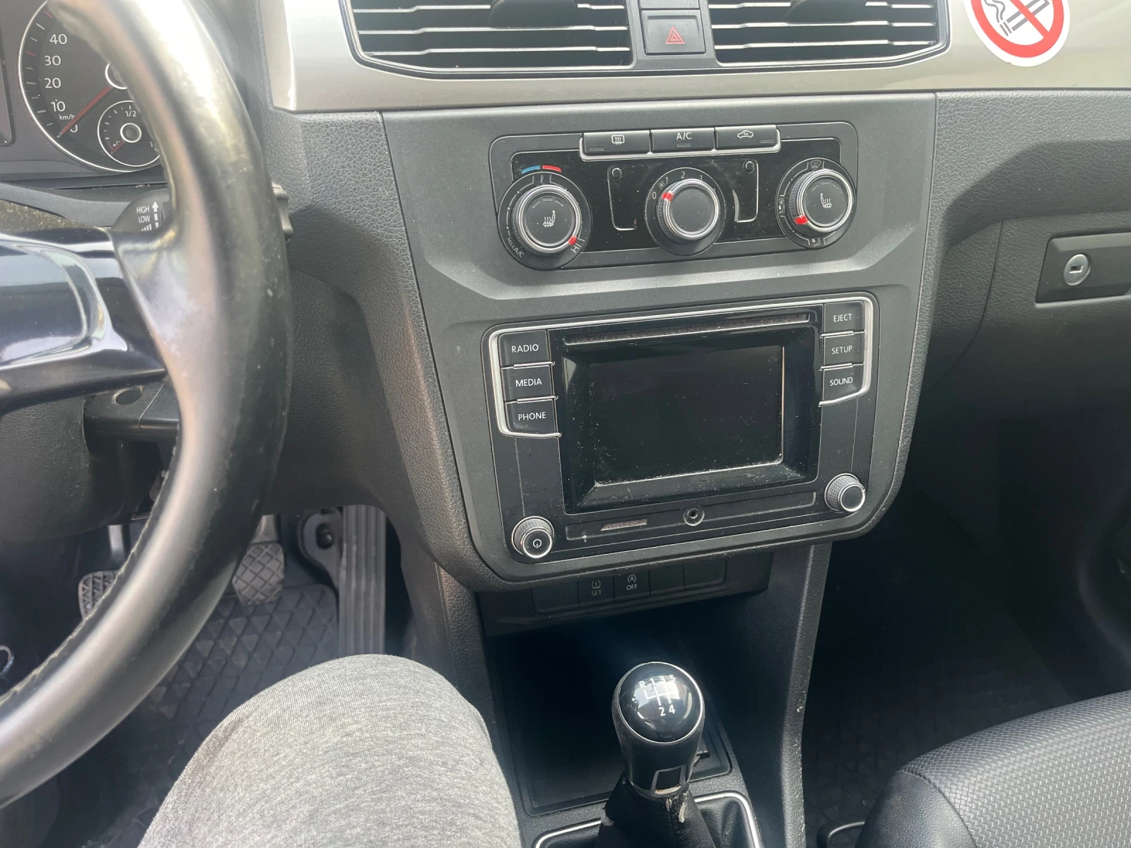 VW Caddy Макси, снимка 12 - Автомобили и джипове - 53876312