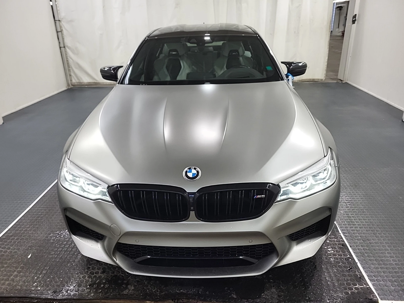 BMW M5 COMPETITION * * CARFAX * * АВТО КРЕДИТ * * , снимка 2 - Автомобили и джипове - 54002002