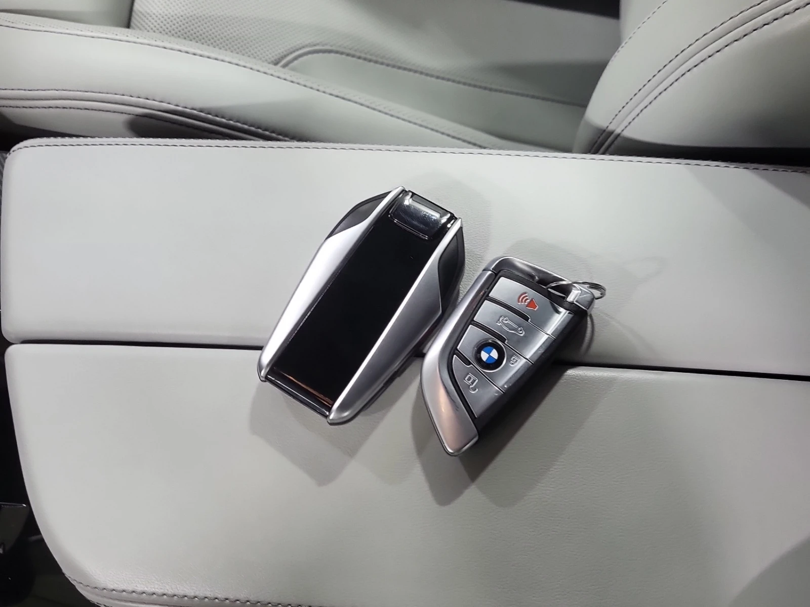 BMW M5 COMPETITION * * CARFAX * * АВТО КРЕДИТ * * , снимка 12 - Автомобили и джипове - 54002002