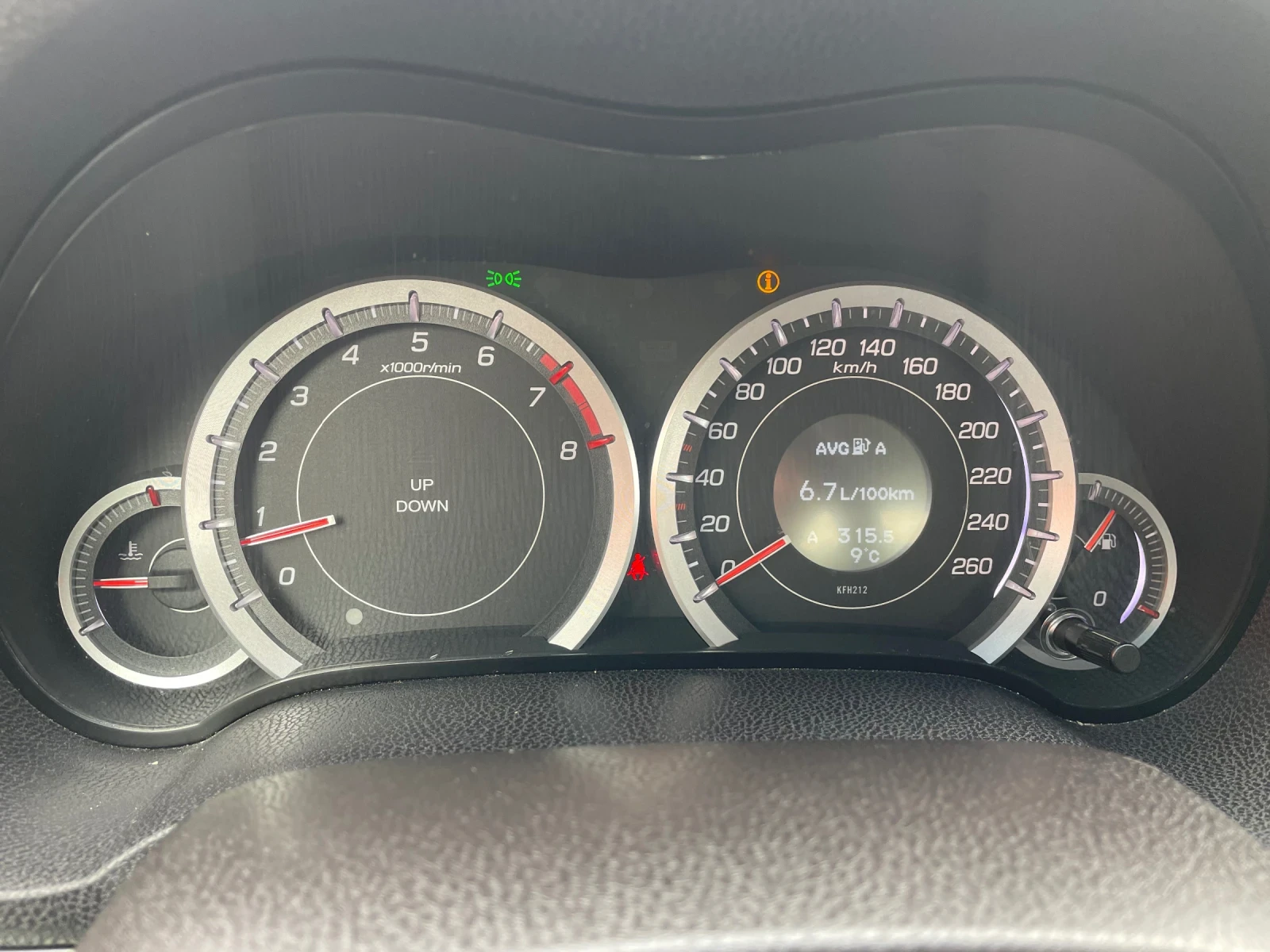 Honda Accord 2.0 i-Vtec Facelift, снимка 16 - Автомобили и джипове - 54013713