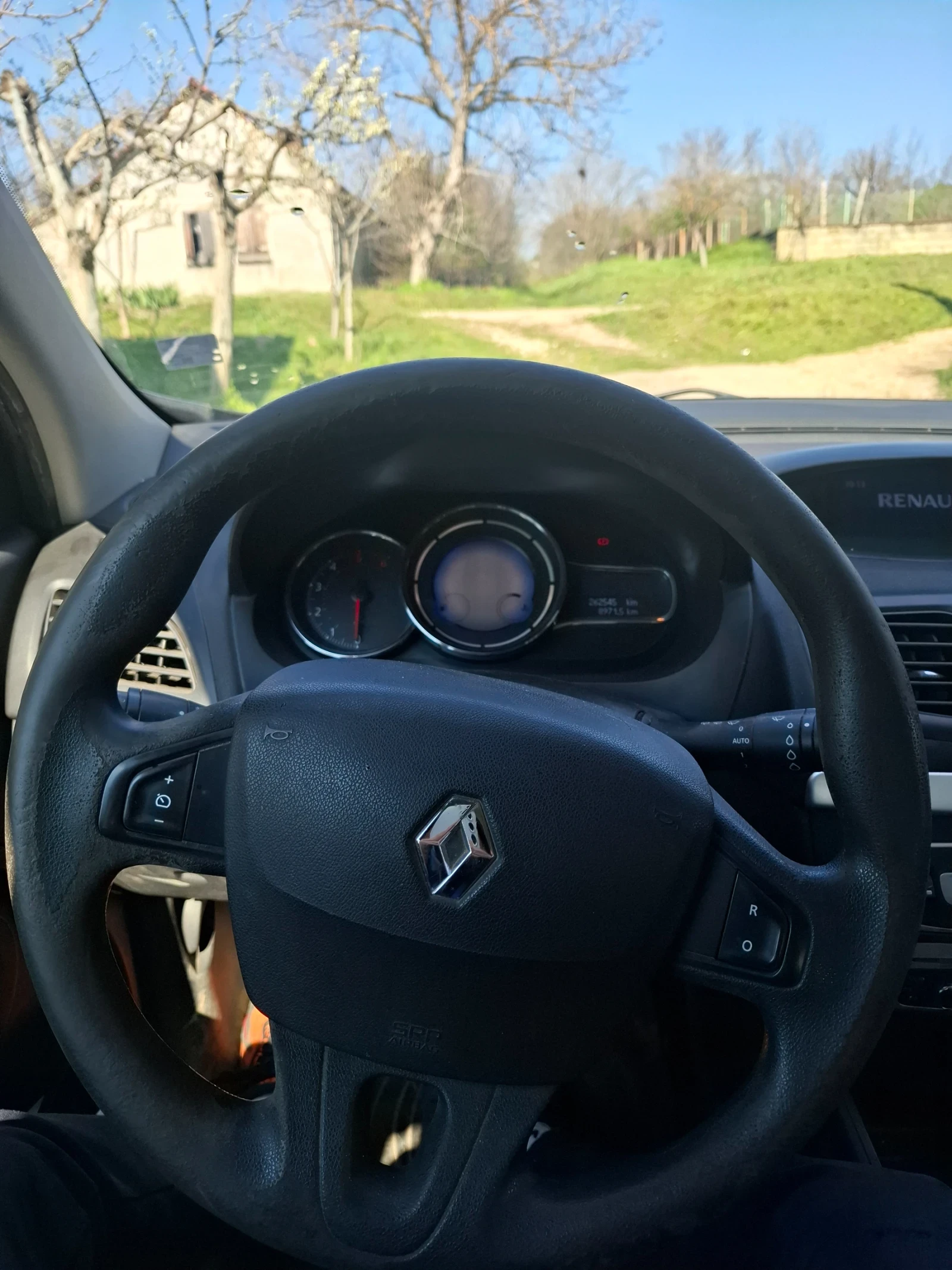 Renault Megane  1.5dci 90, снимка 5 - Автомобили и джипове - 54171114