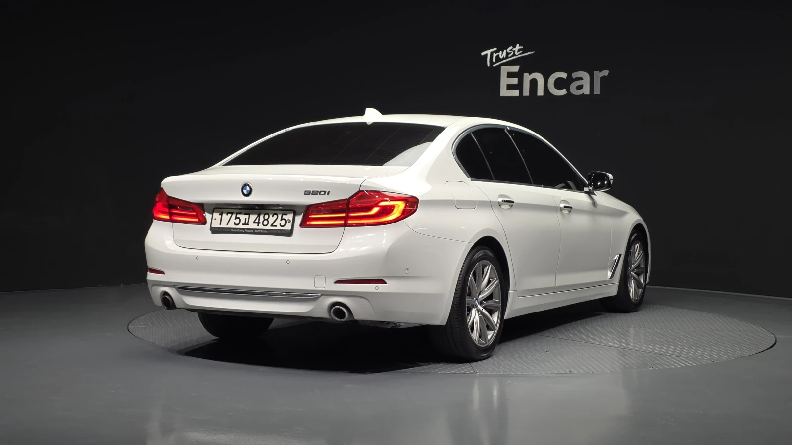 BMW 520 * DISTRONIC * ������ * HEAD-UP | Mobile.bg � ����������� 2