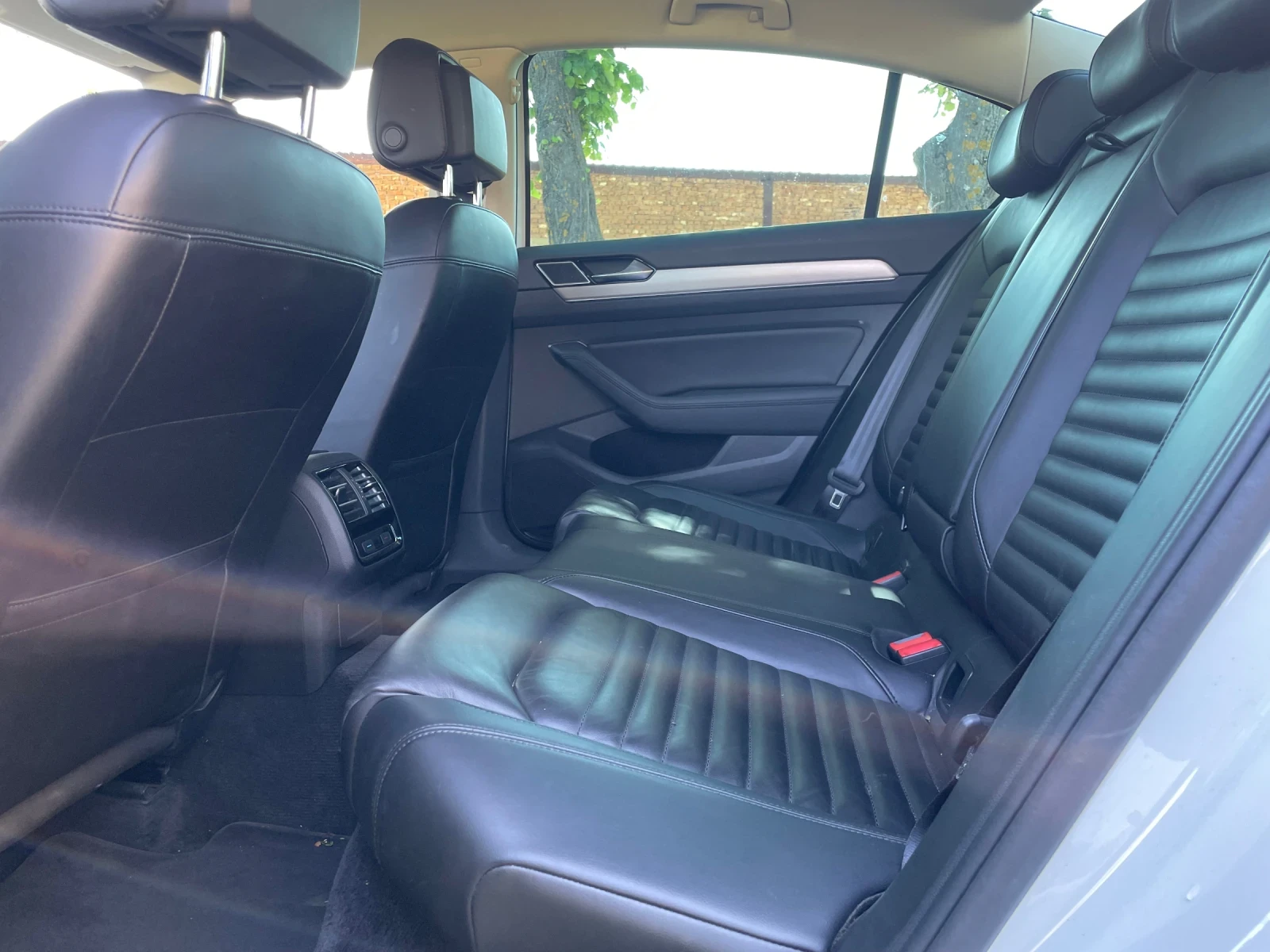 VW Passat B8 DSG 190 hp, снимка 12 - Автомобили и джипове - 54451780