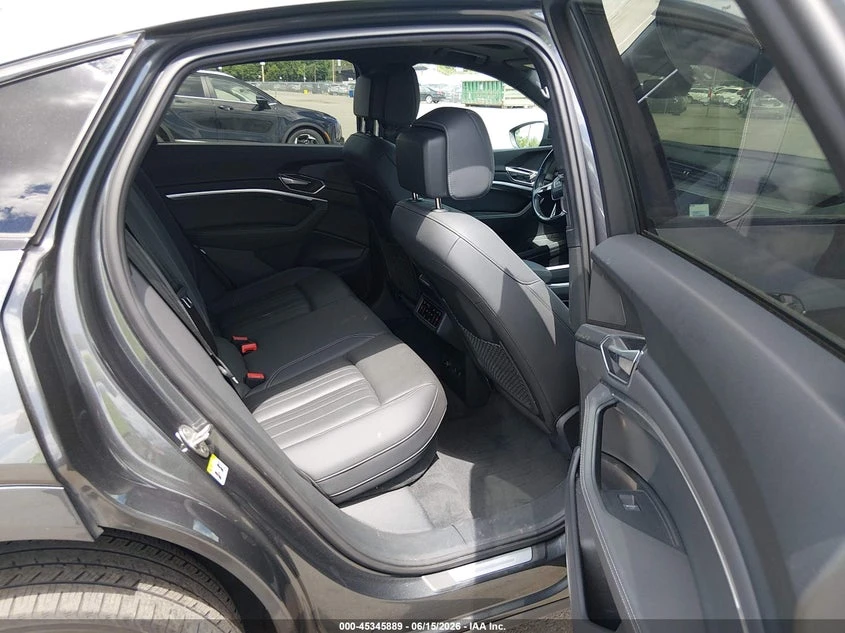 Audi E-Tron Sportback Premium Plus S Line Quattro, снимка 8 - Автомобили и джипове - 55140046