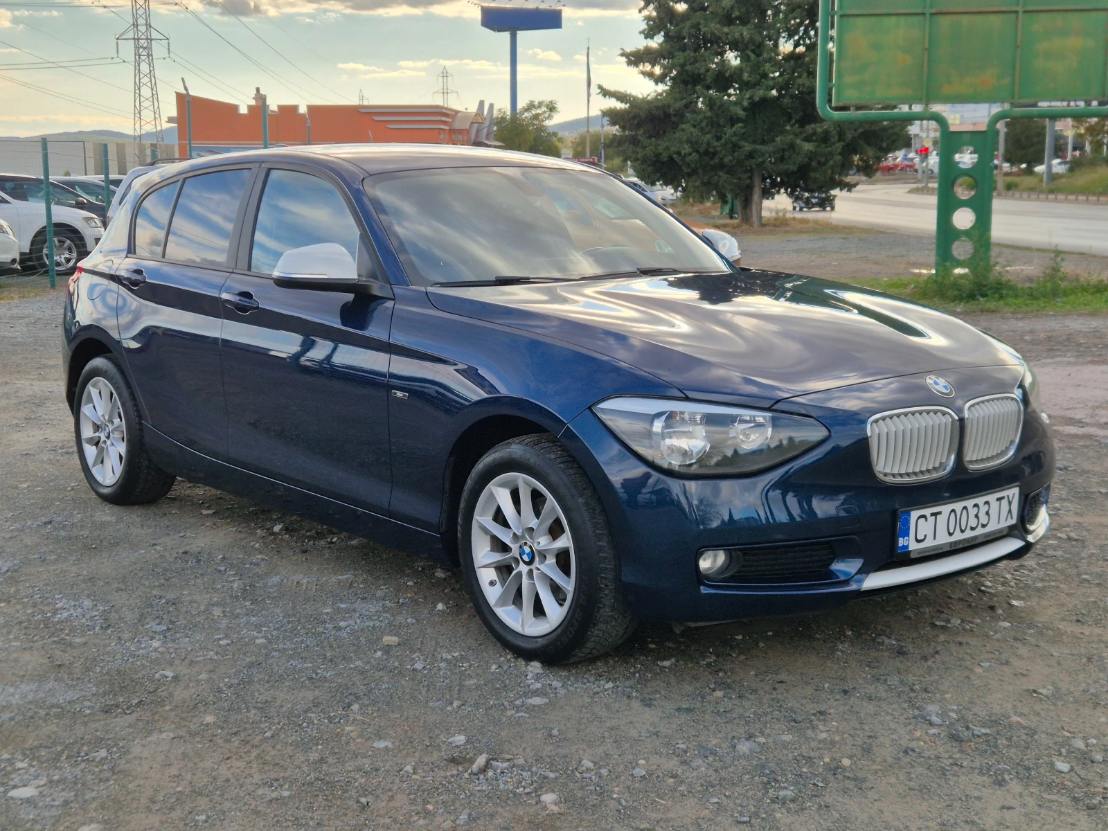 BMW 114 1.6 D Navi , снимка 7 - Автомобили и джипове - 55391838