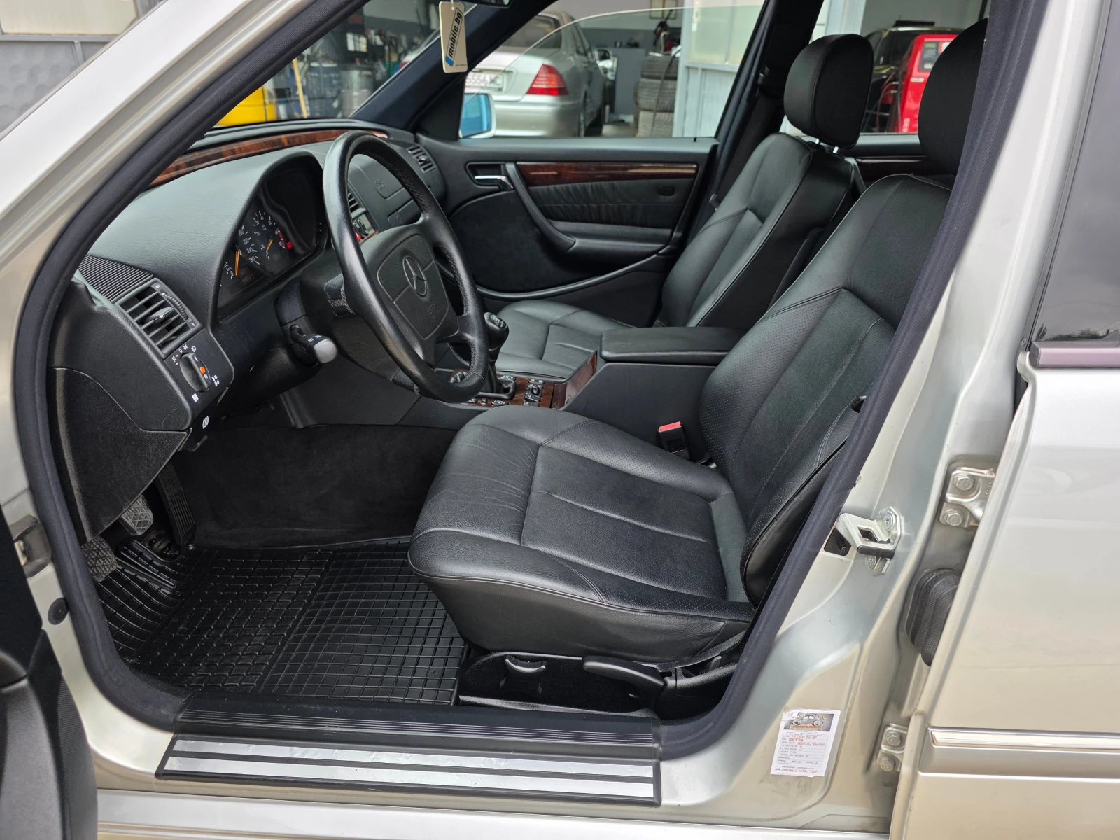 Mercedes-Benz C 200 kompressor 99000km УНИКАТ, снимка 11 - Автомобили и джипове - 55423042
