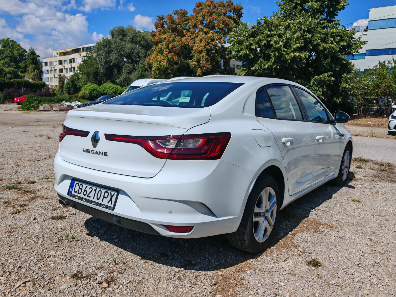 Renault Megane 1.33 Tce , снимка 3 - Автомобили и джипове - 55935652