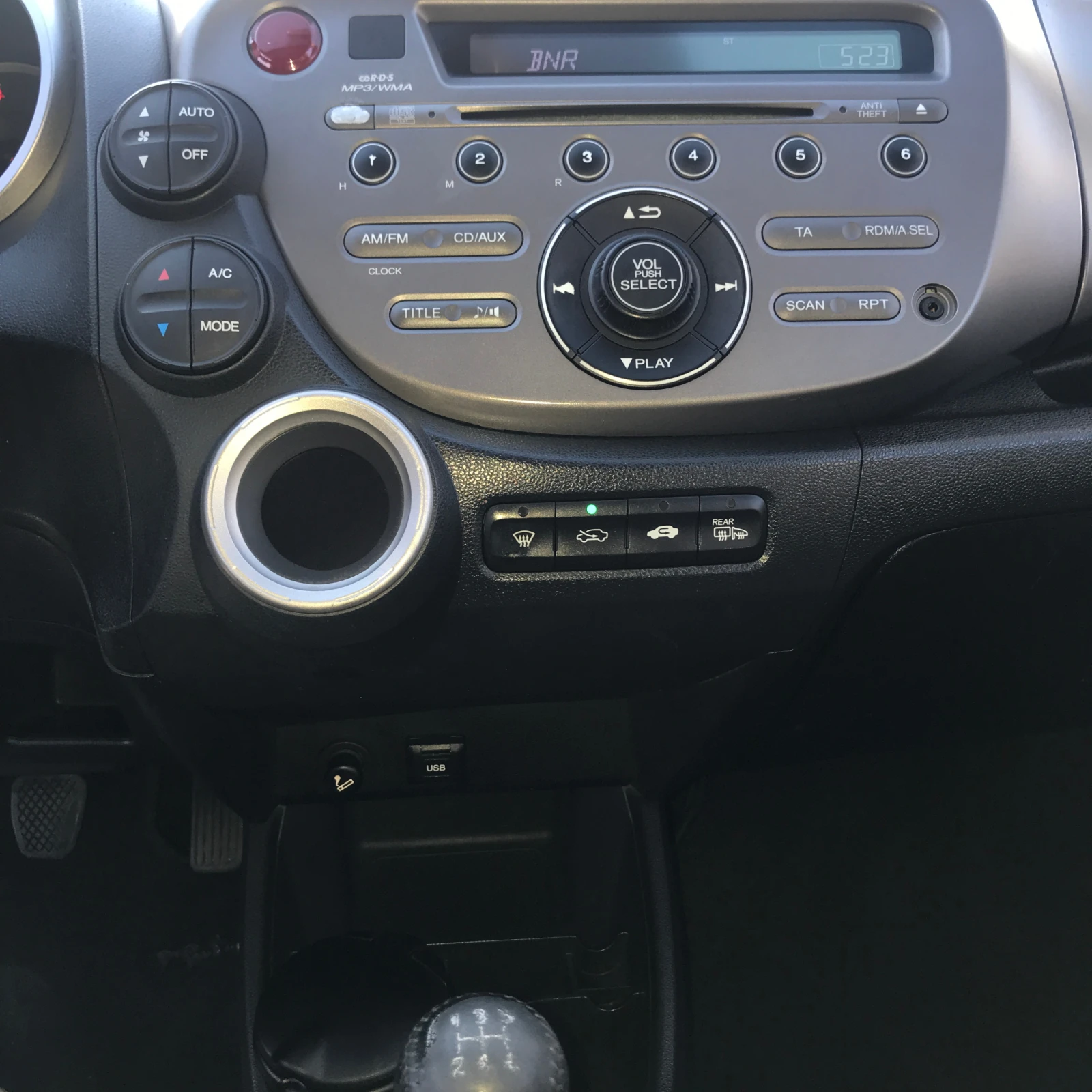 Honda Jazz 1, 4 ES, снимка 11 - Автомобили и джипове - 56412061
