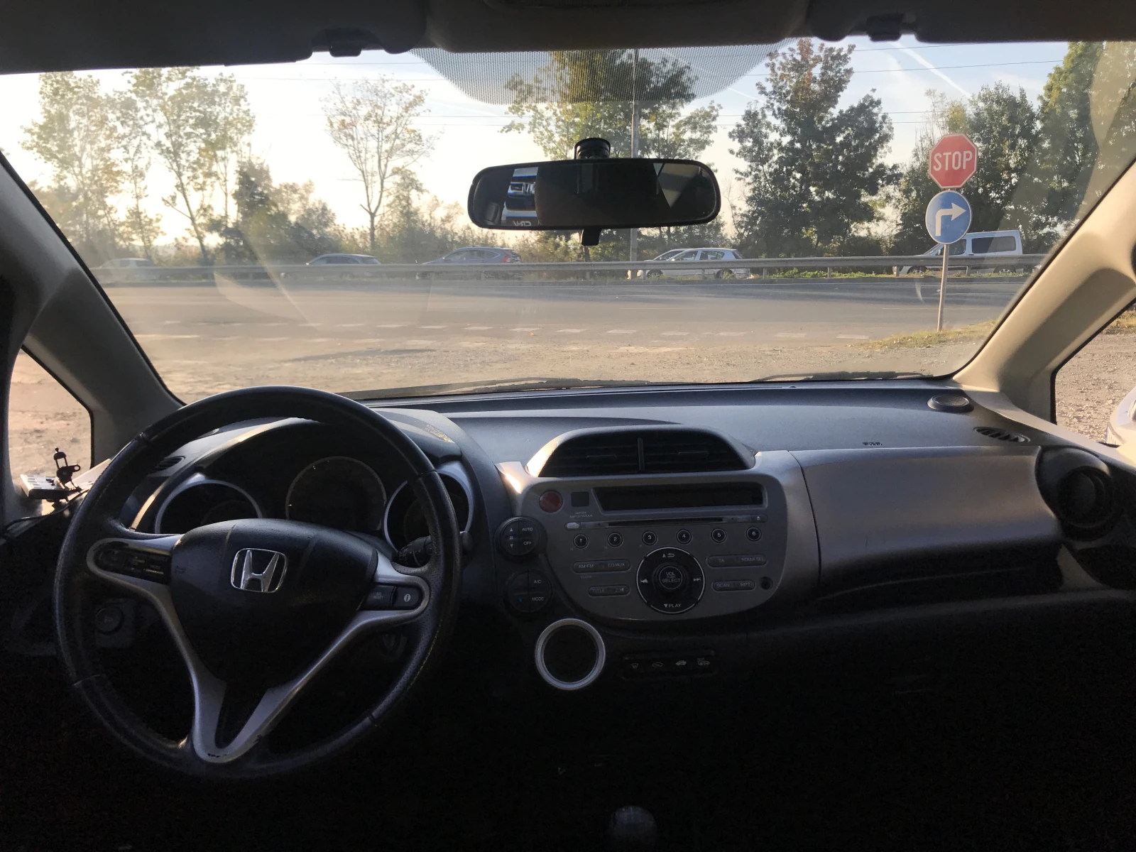 Honda Jazz 1, 4 ES, снимка 4 - Автомобили и джипове - 56412061