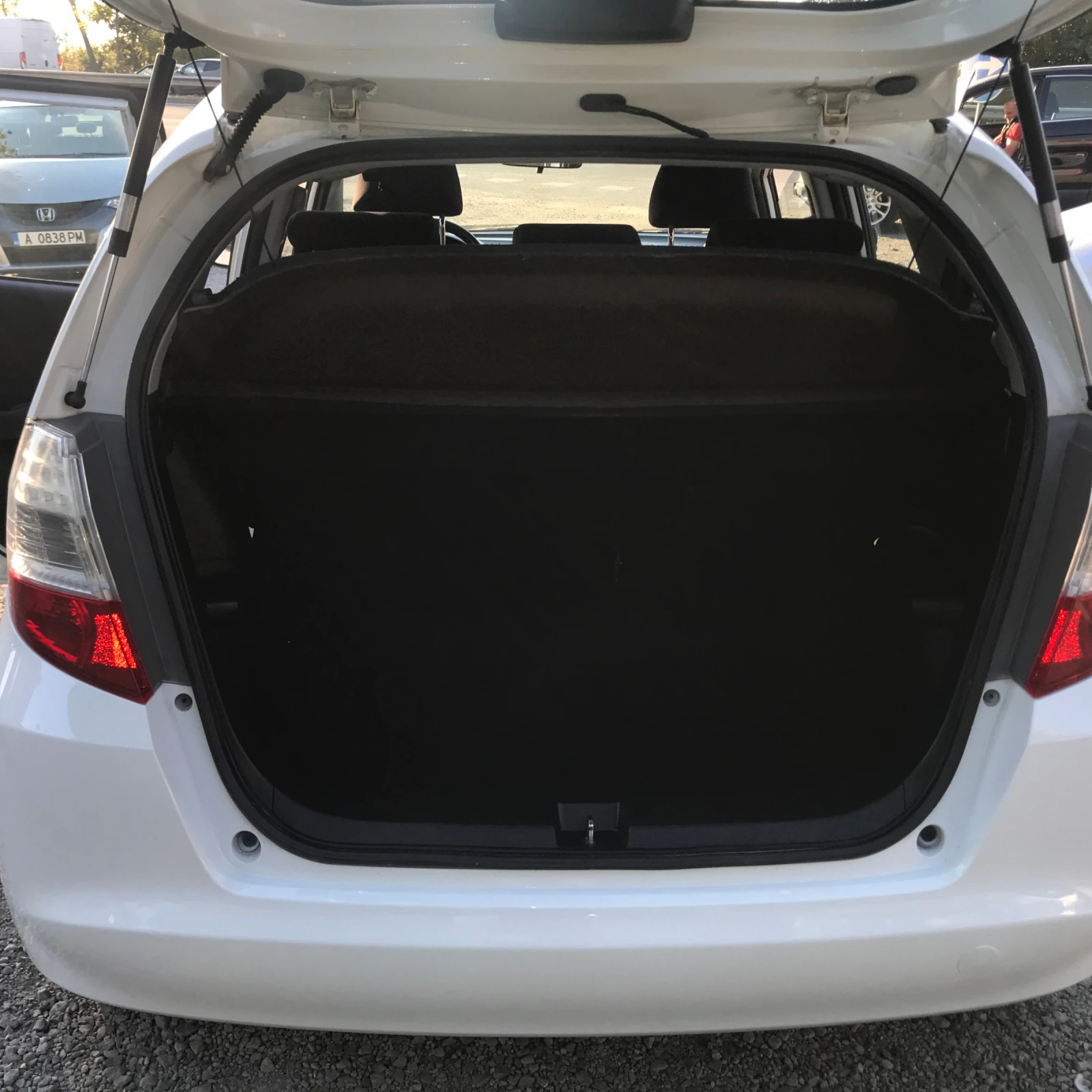 Honda Jazz 1, 4 ES, снимка 6 - Автомобили и джипове - 56412061