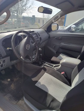 Toyota Hilux 2.5 D4D - 17999 лв. / 9202.74 € - 78321076 6