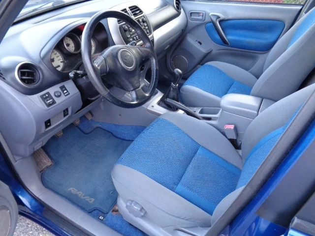 Toyota Rav4  2.0 16V Linea Sol 4x4, снимка 8 - Автомобили и джипове - 55570848