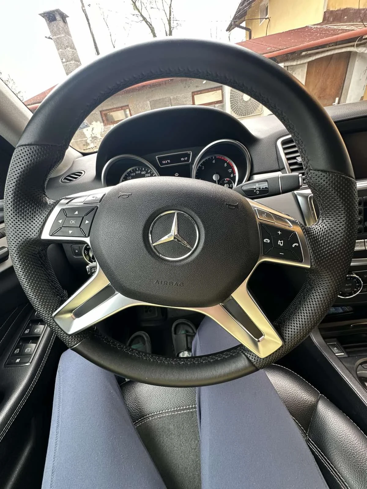 Mercedes-Benz ML 350  - изображение 8