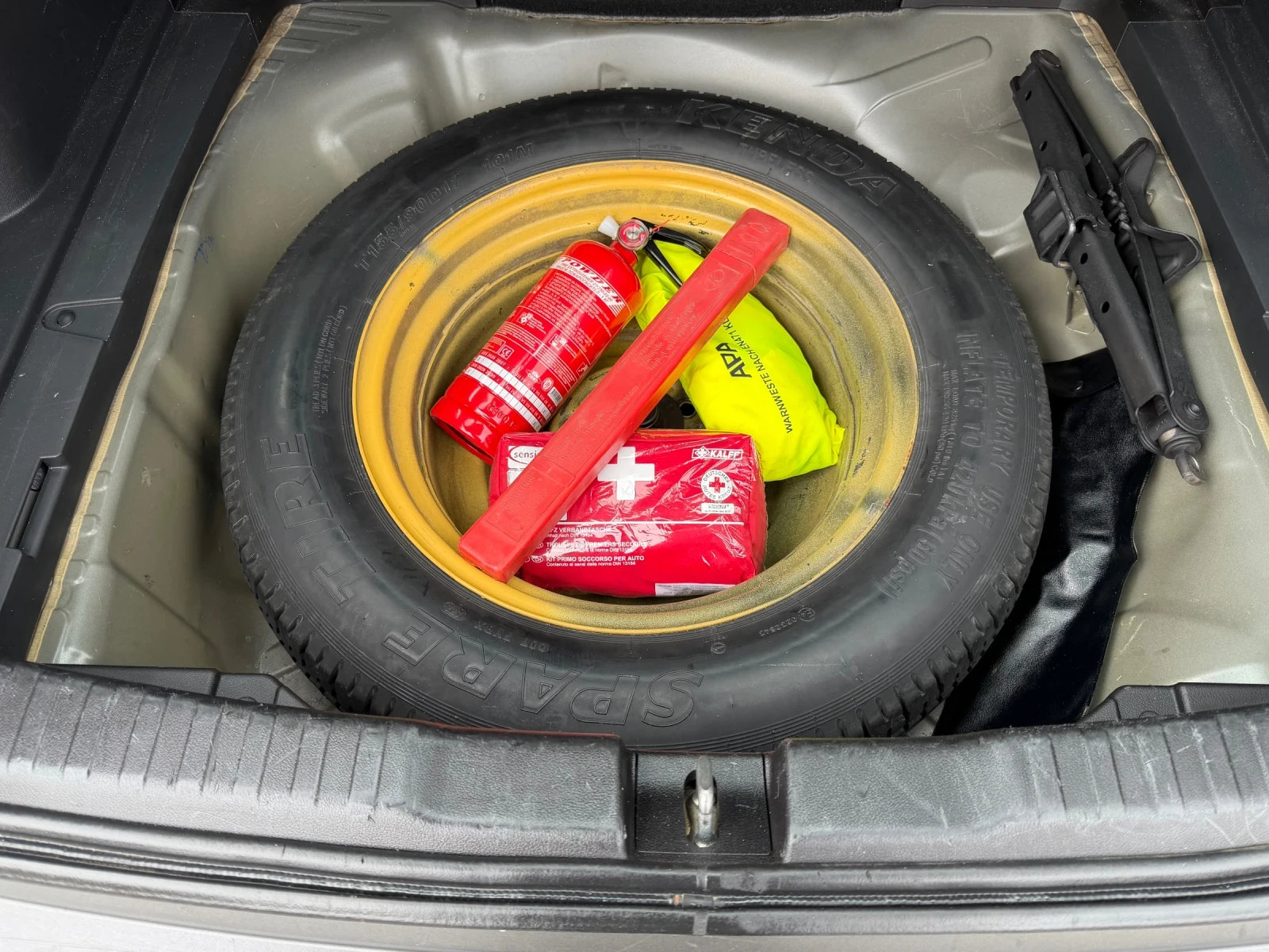 Honda Cr-v 2.2iDTEC 150к.с. 4х4 ГЕРМАНИЯ, снимка 6 - Автомобили и джипове - 53788490