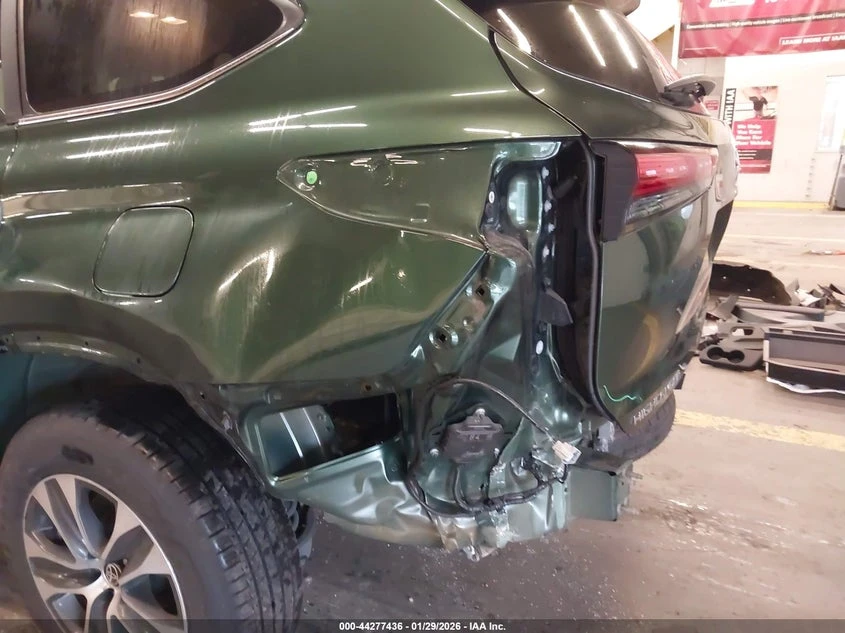 Toyota Highlander 2.4l Xle, снимка 6 - Автомобили и джипове - 54098290