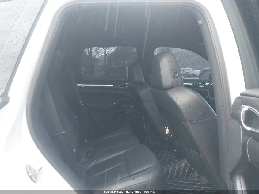 Porsche Cayenne 3.0L V-6 DI, DOHC, VVT, TURBO, 240HP All Wheel | Mobile.bg � ����������� 8