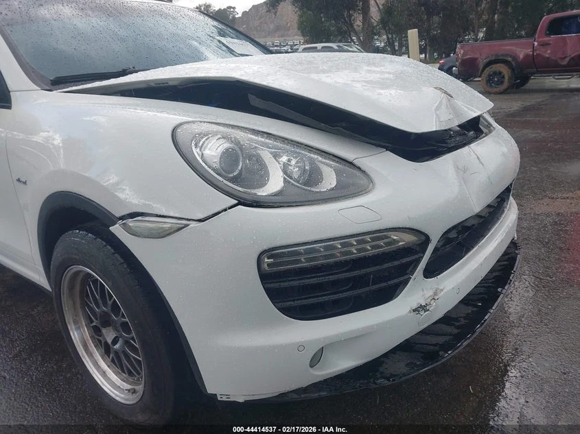 Porsche Cayenne 3.0L V-6 DI, DOHC, VVT, TURBO, 240HP All Wheel | Mobile.bg � ����������� 12