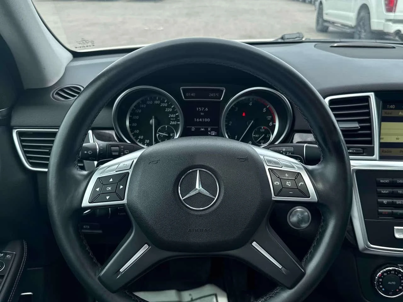 Mercedes-Benz ML 350 BlueTEC/ПОДГРЕВИ/ПАНОРАМА/АВТОФИНАНСИРАНЕ, снимка 17 - Автомобили и джипове - 54948378