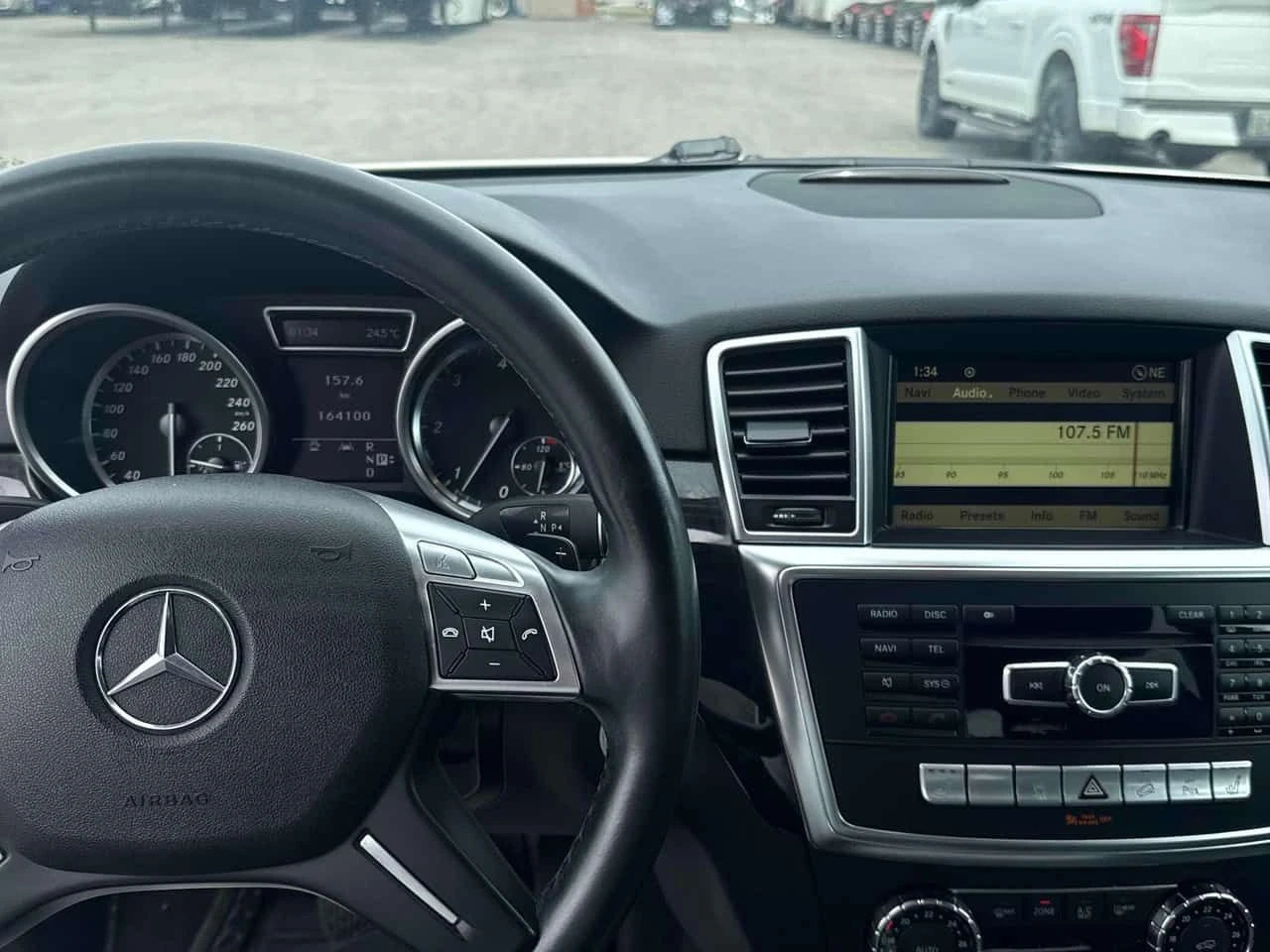 Mercedes-Benz ML 350 BlueTEC/ПОДГРЕВИ/ПАНОРАМА/АВТОФИНАНСИРАНЕ, снимка 9 - Автомобили и джипове - 54948378