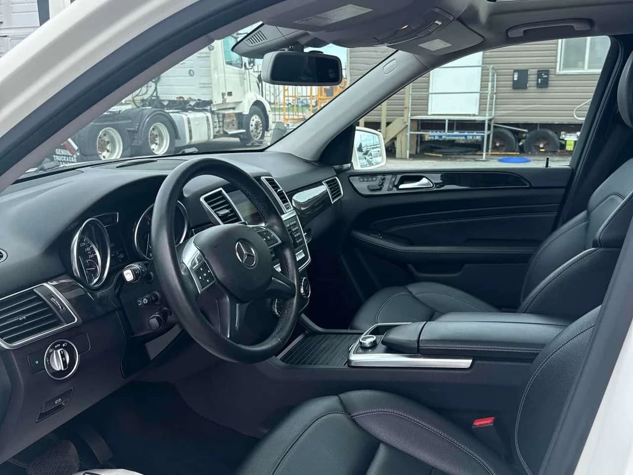 Mercedes-Benz ML 350 BlueTEC/ПОДГРЕВИ/ПАНОРАМА/АВТОФИНАНСИРАНЕ, снимка 10 - Автомобили и джипове - 54948378