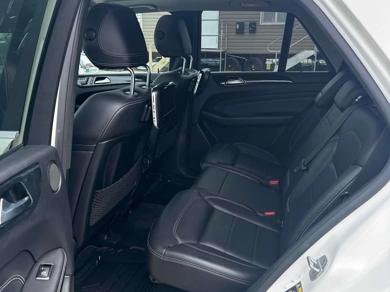 Mercedes-Benz ML 350 BlueTEC/ПОДГРЕВИ/ПАНОРАМА/АВТОФИНАНСИРАНЕ, снимка 11 - Автомобили и джипове - 54948378