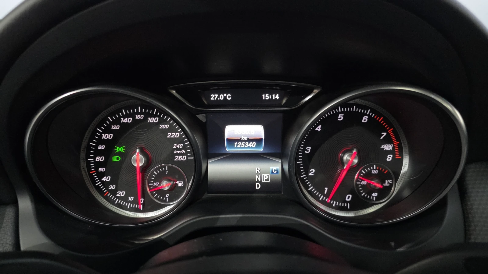 Mercedes-Benz GLA 220 ЛЮК* КРАЙНА ЦЕНА, снимка 8 - Автомобили и джипове - 55367111