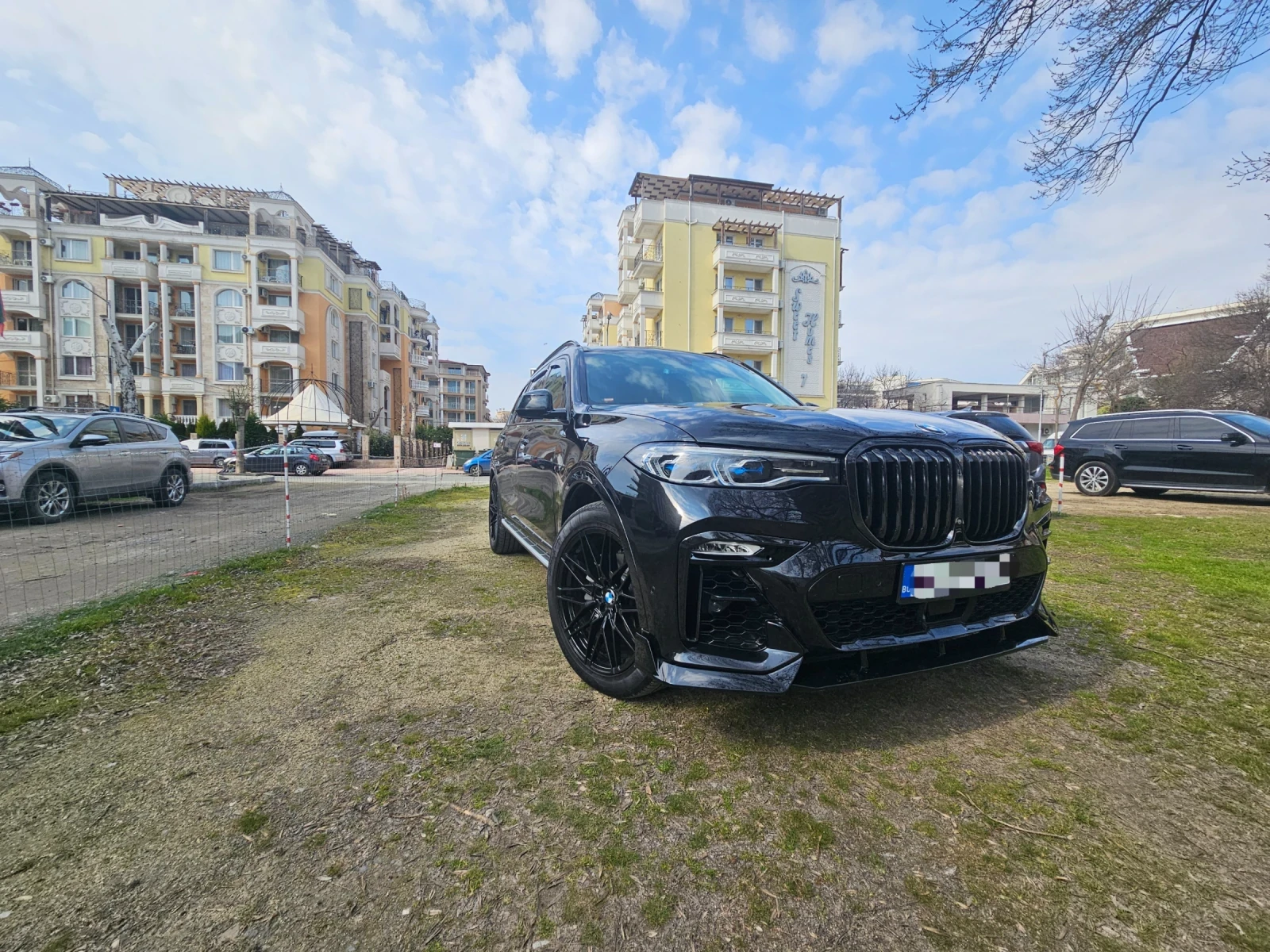BMW X7 40i M-pack Laser, снимка 2 - Автомобили и джипове - 55607351