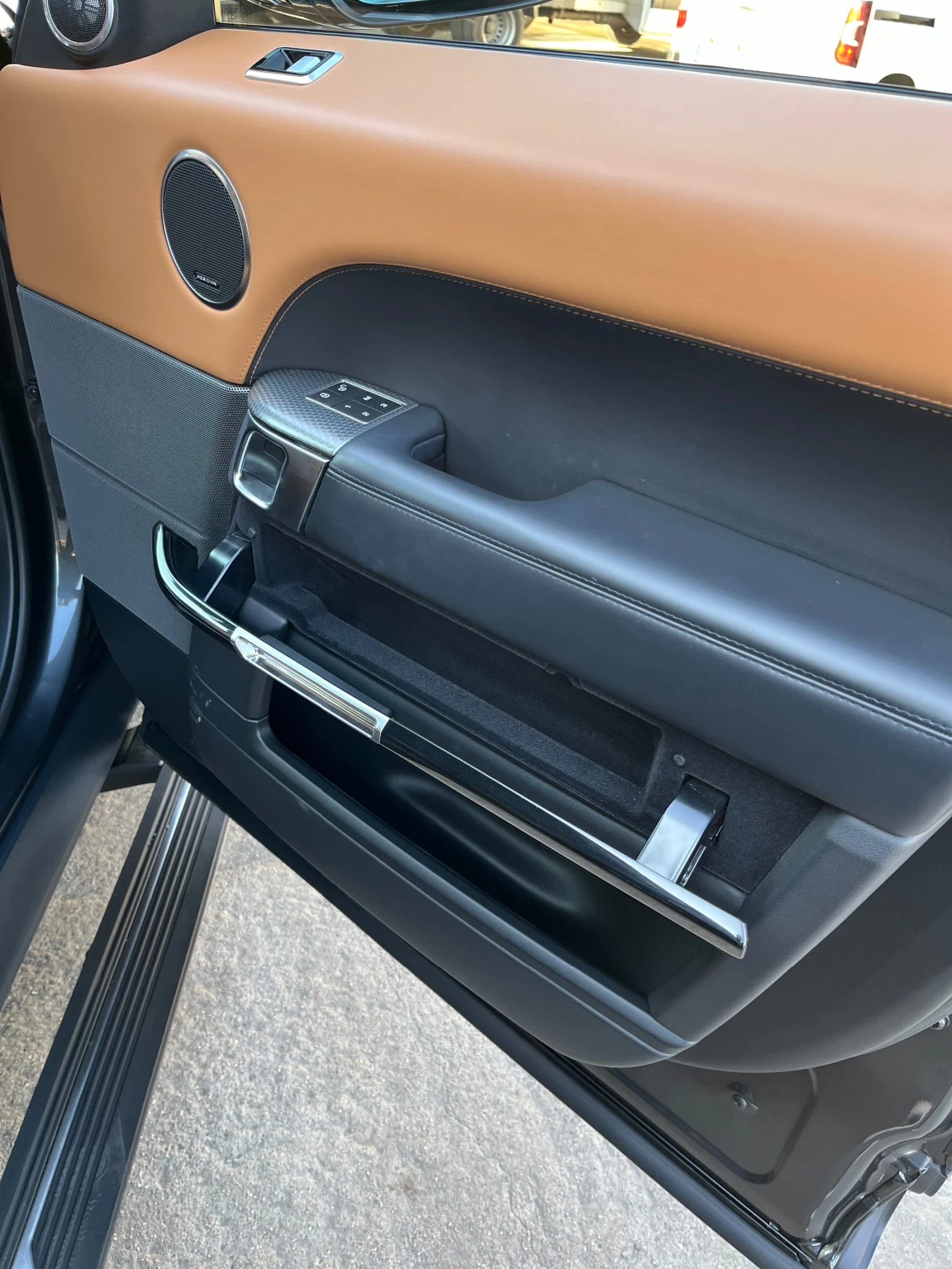 Land Rover Range Rover Sport 6+ 1 HSE DYNAMIC СТЕПЕНКИ нов двигател по гаранция, снимка 10 - Автомобили и джипове - 55667389
