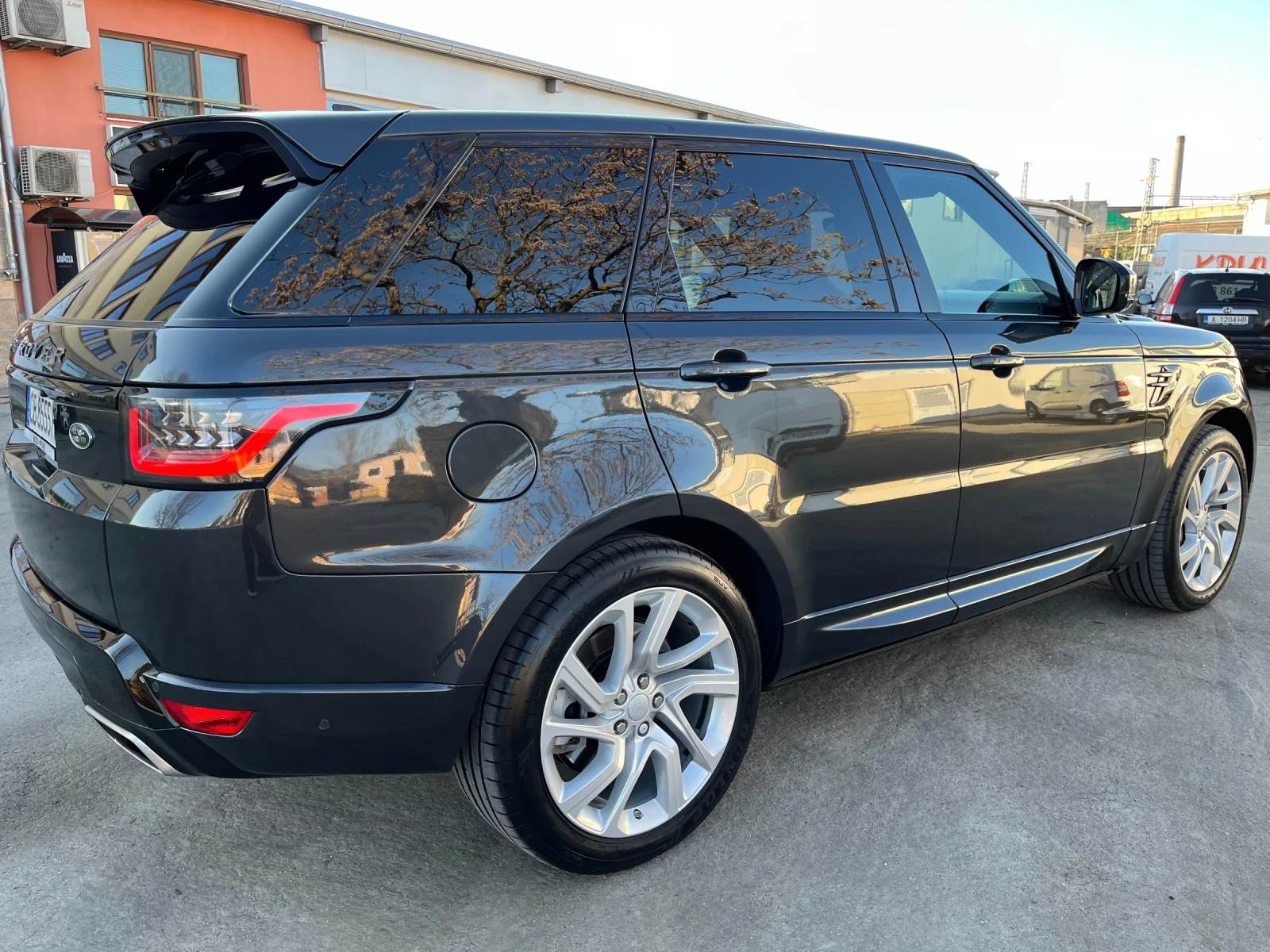 Land Rover Range Rover Sport 6+ 1 HSE DYNAMIC СТЕПЕНКИ нов двигател по гаранция, снимка 6 - Автомобили и джипове - 55667389
